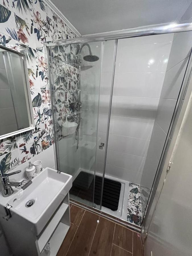 Mediterranean House - Habitaciones Privadas En Casa Compartida Mairena del Aljarafe Kültér fotó