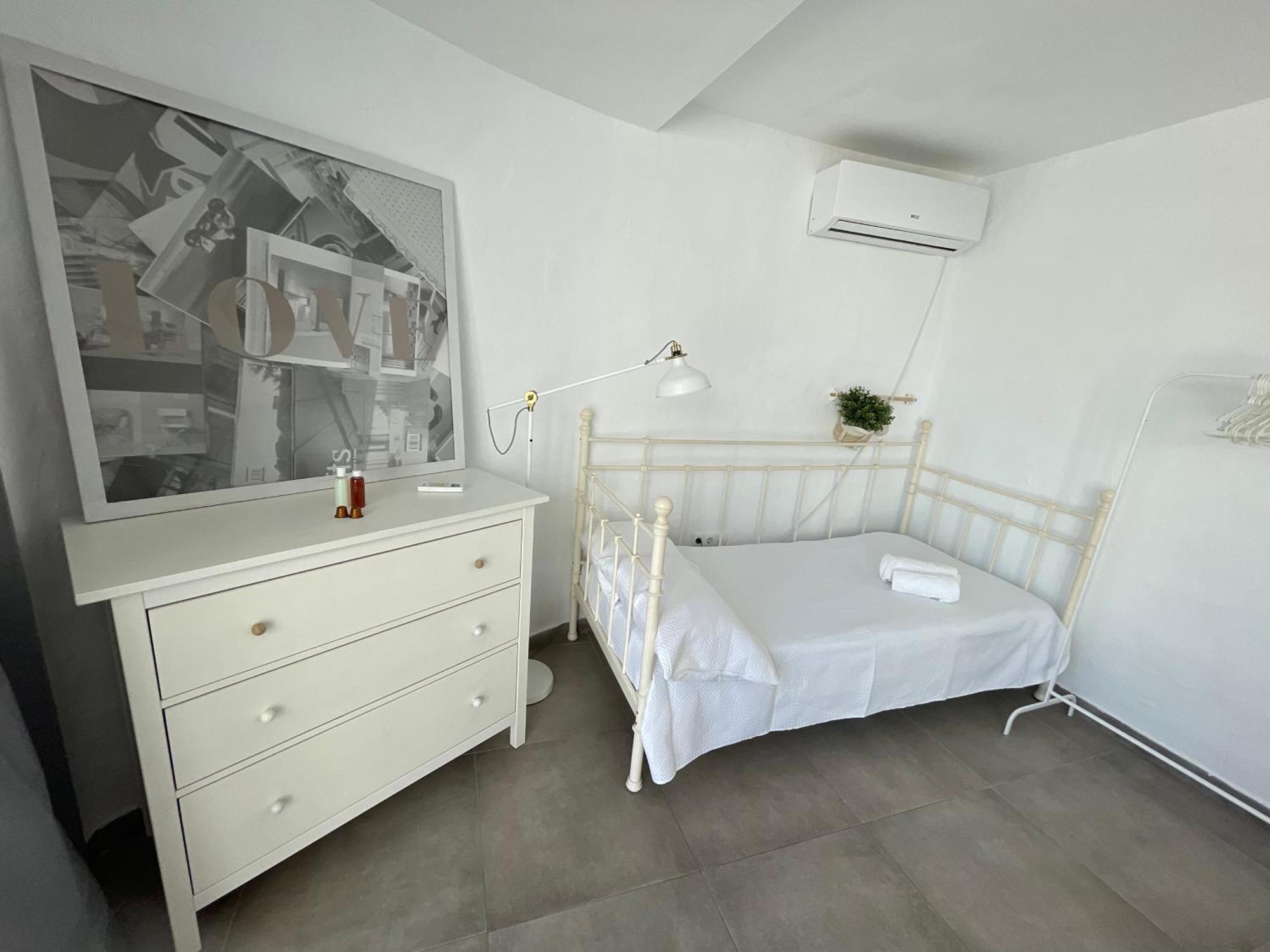 Mediterranean House - Habitaciones Privadas En Casa Compartida Mairena del Aljarafe Kültér fotó