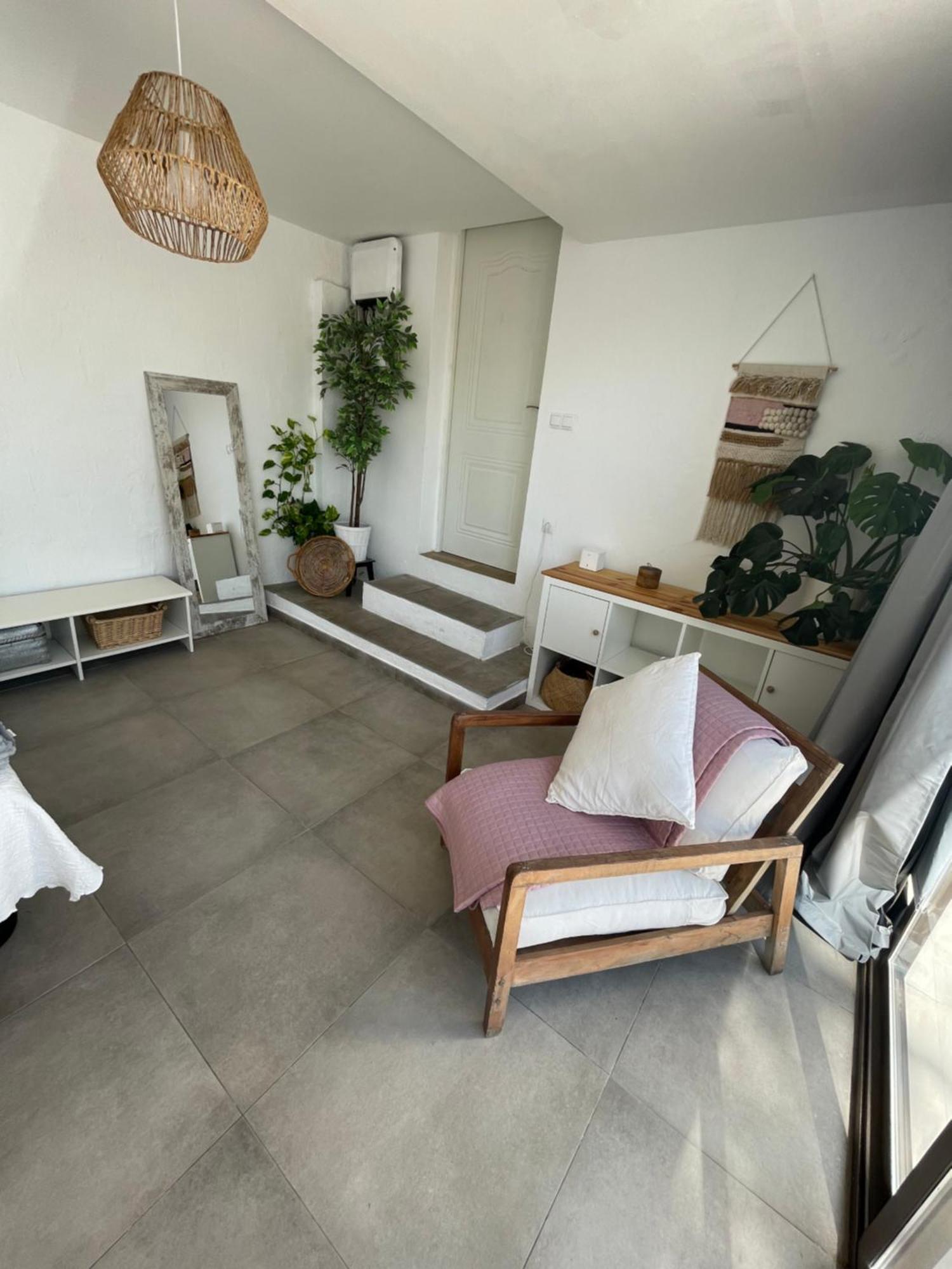 Mediterranean House - Habitaciones Privadas En Casa Compartida Mairena del Aljarafe Kültér fotó