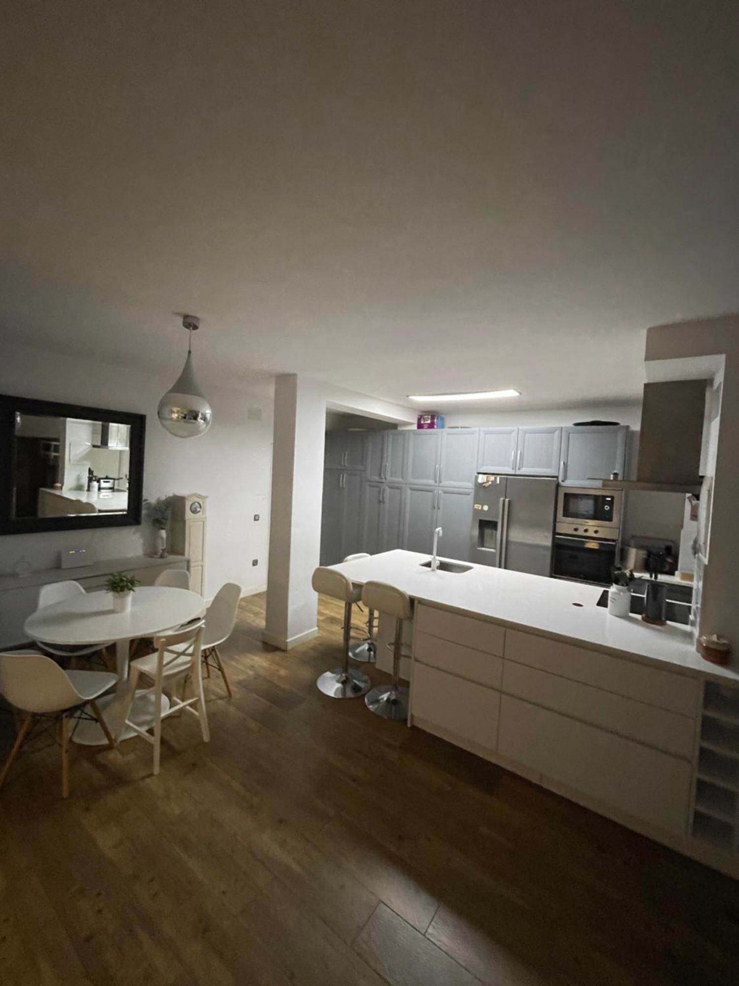 Mediterranean House - Habitaciones Privadas En Casa Compartida Mairena del Aljarafe Kültér fotó