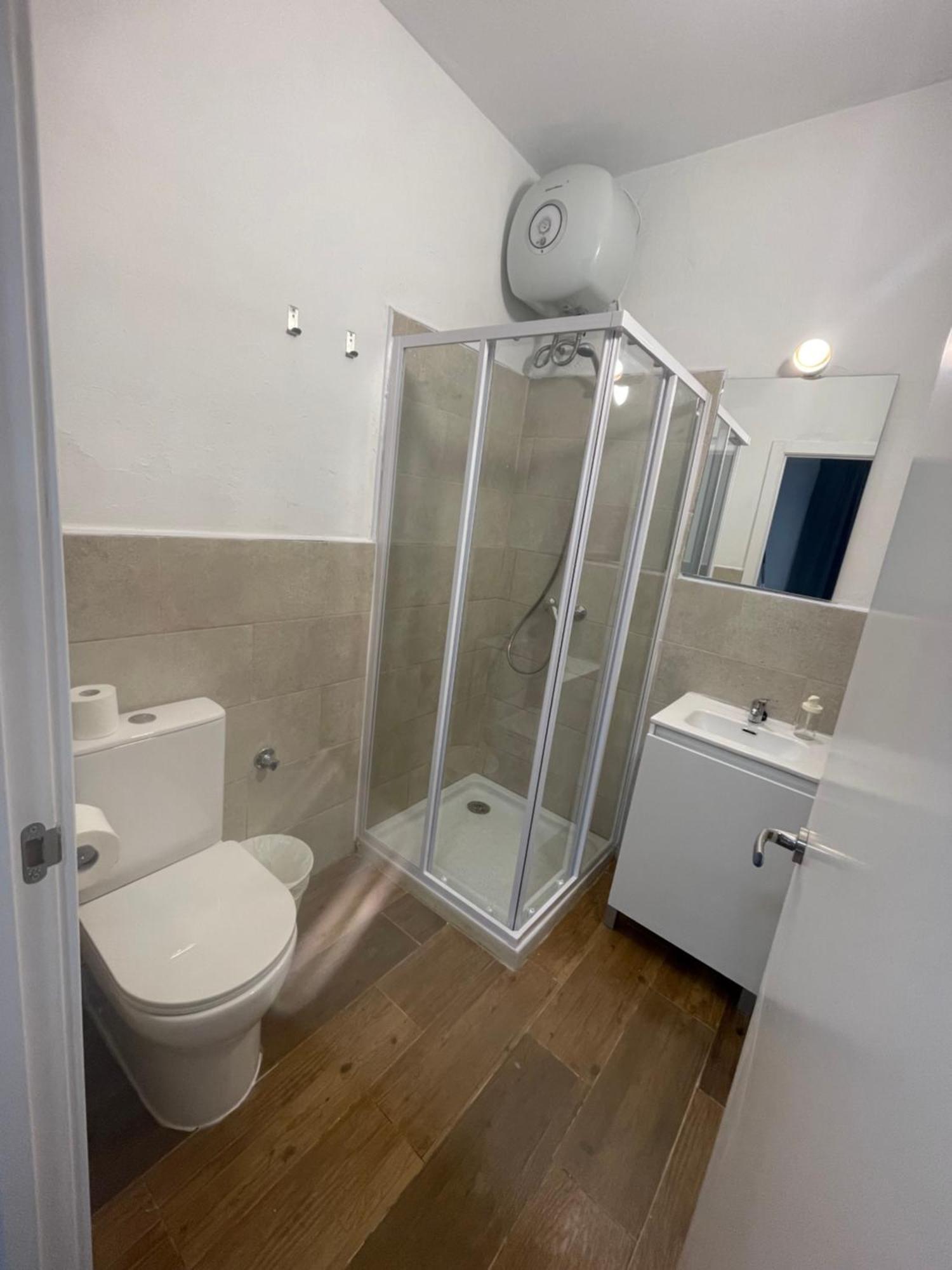 Mediterranean House - Habitaciones Privadas En Casa Compartida Mairena del Aljarafe Kültér fotó