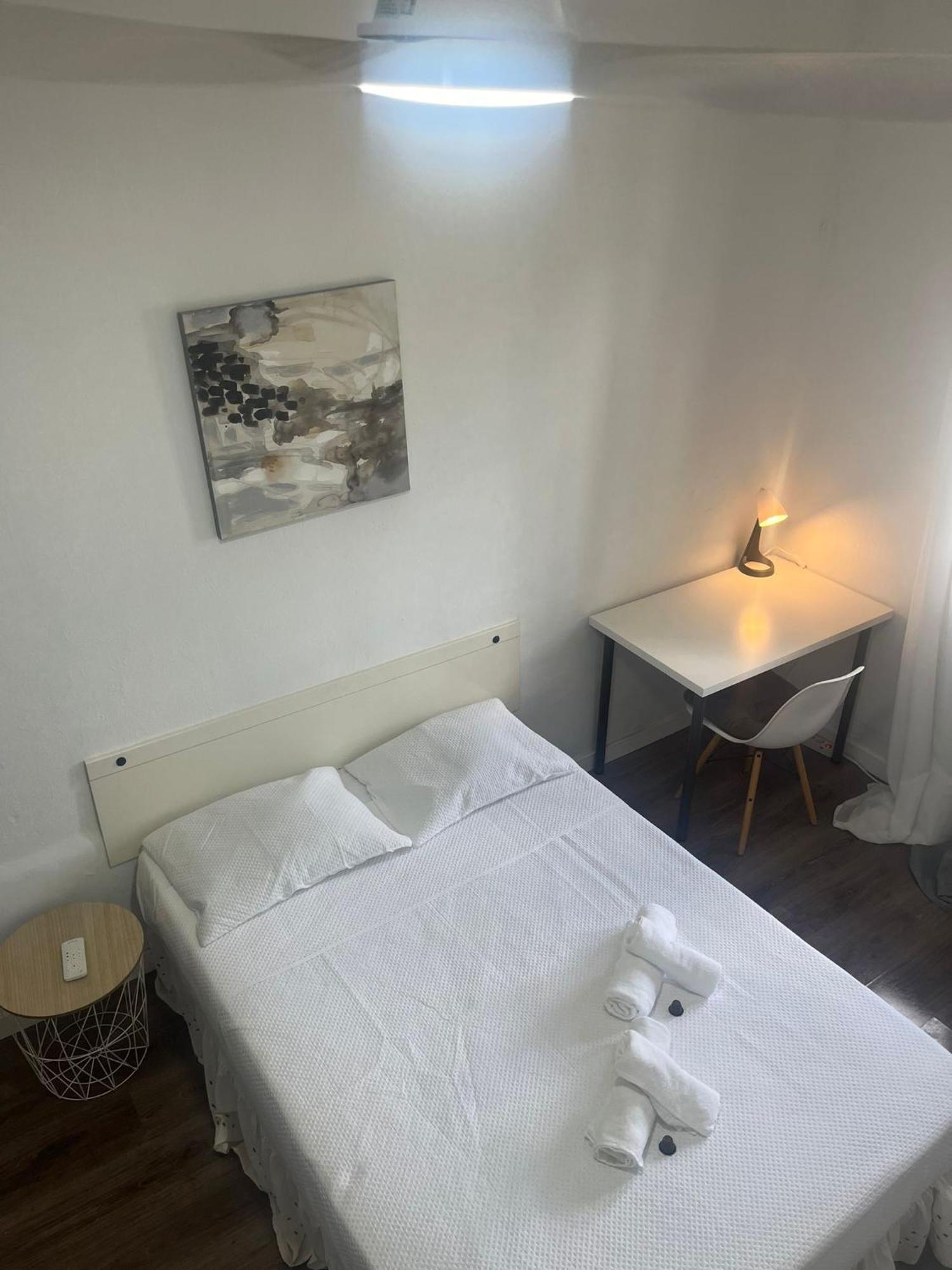 Mediterranean House - Habitaciones Privadas En Casa Compartida Mairena del Aljarafe Kültér fotó