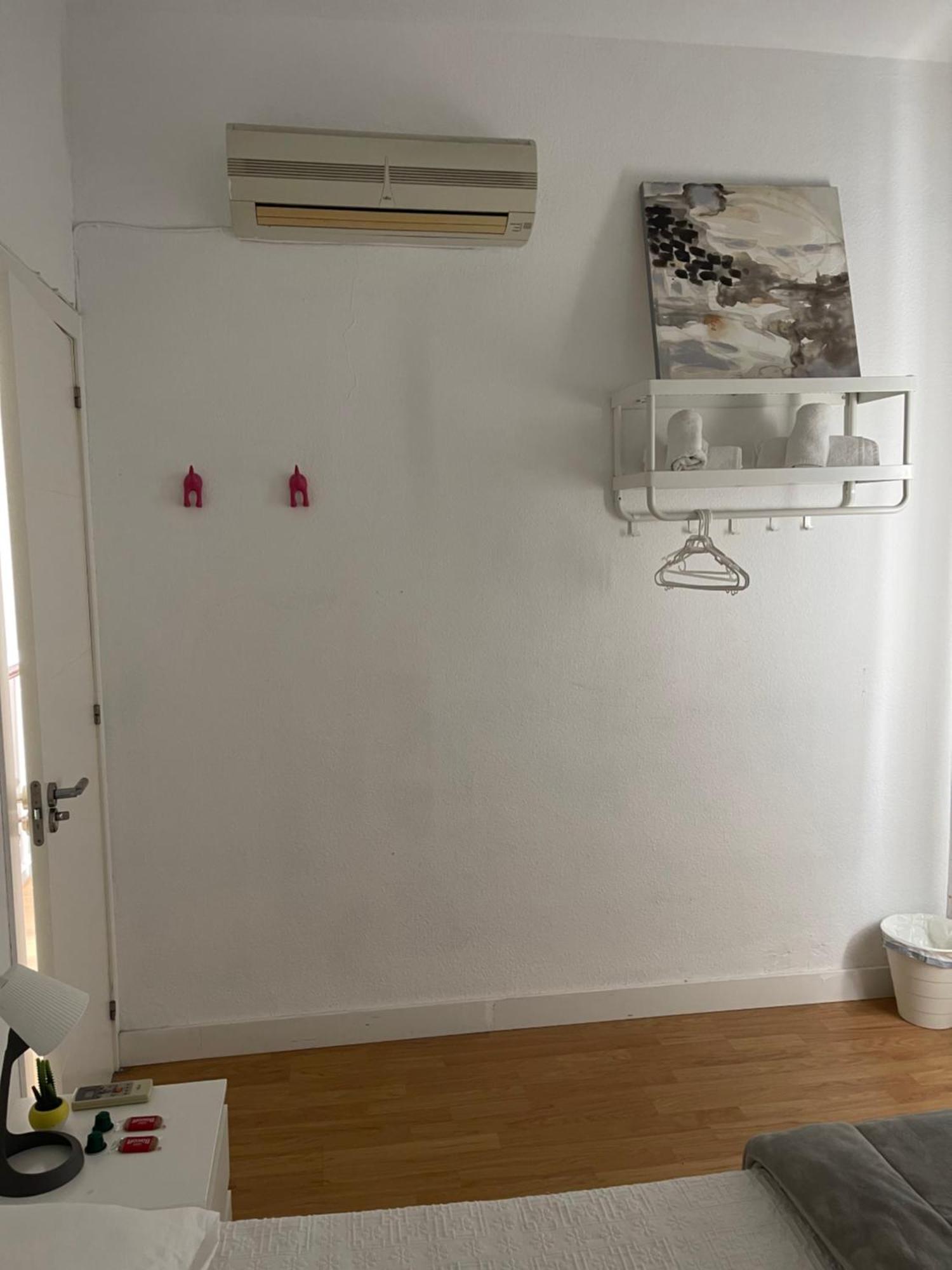 Mediterranean House - Habitaciones Privadas En Casa Compartida Mairena del Aljarafe Kültér fotó