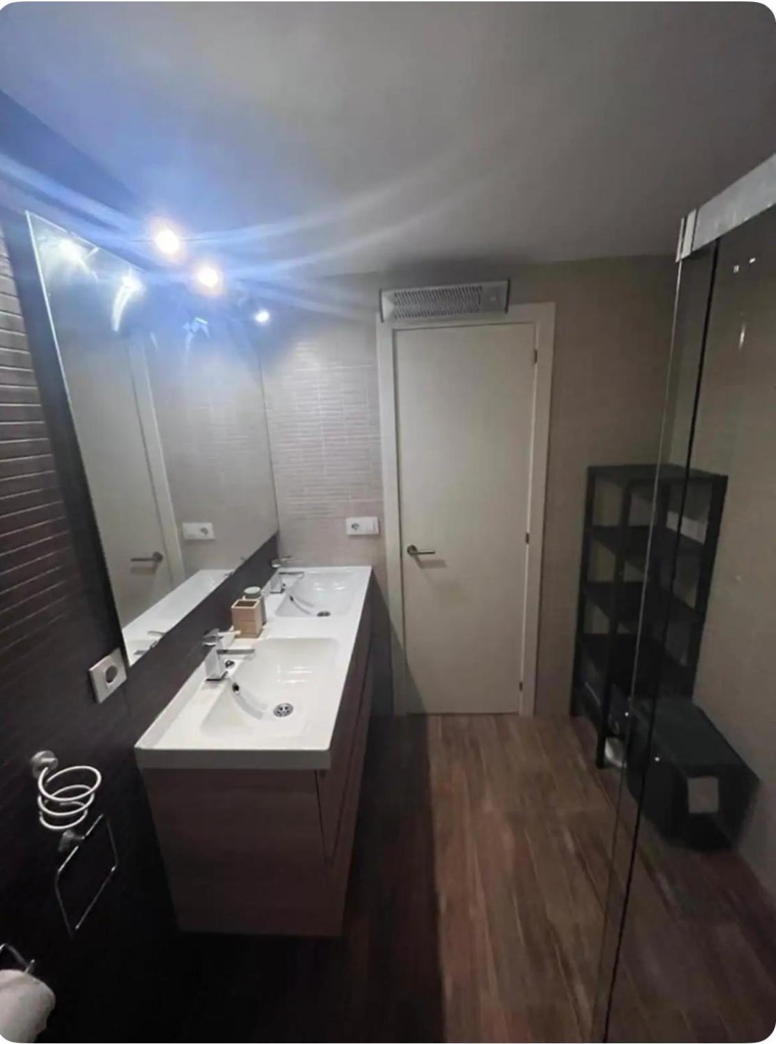 Mediterranean House - Habitaciones Privadas En Casa Compartida Mairena del Aljarafe Kültér fotó